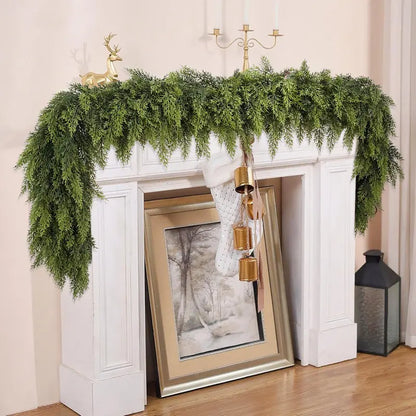 🌲 Artificial Cedar Garland • 🎄 Green Pine Garland for Table, Mantel, Wall • ✨ Perfect for Indoor & Outdoor Christmas Decorations（副本）